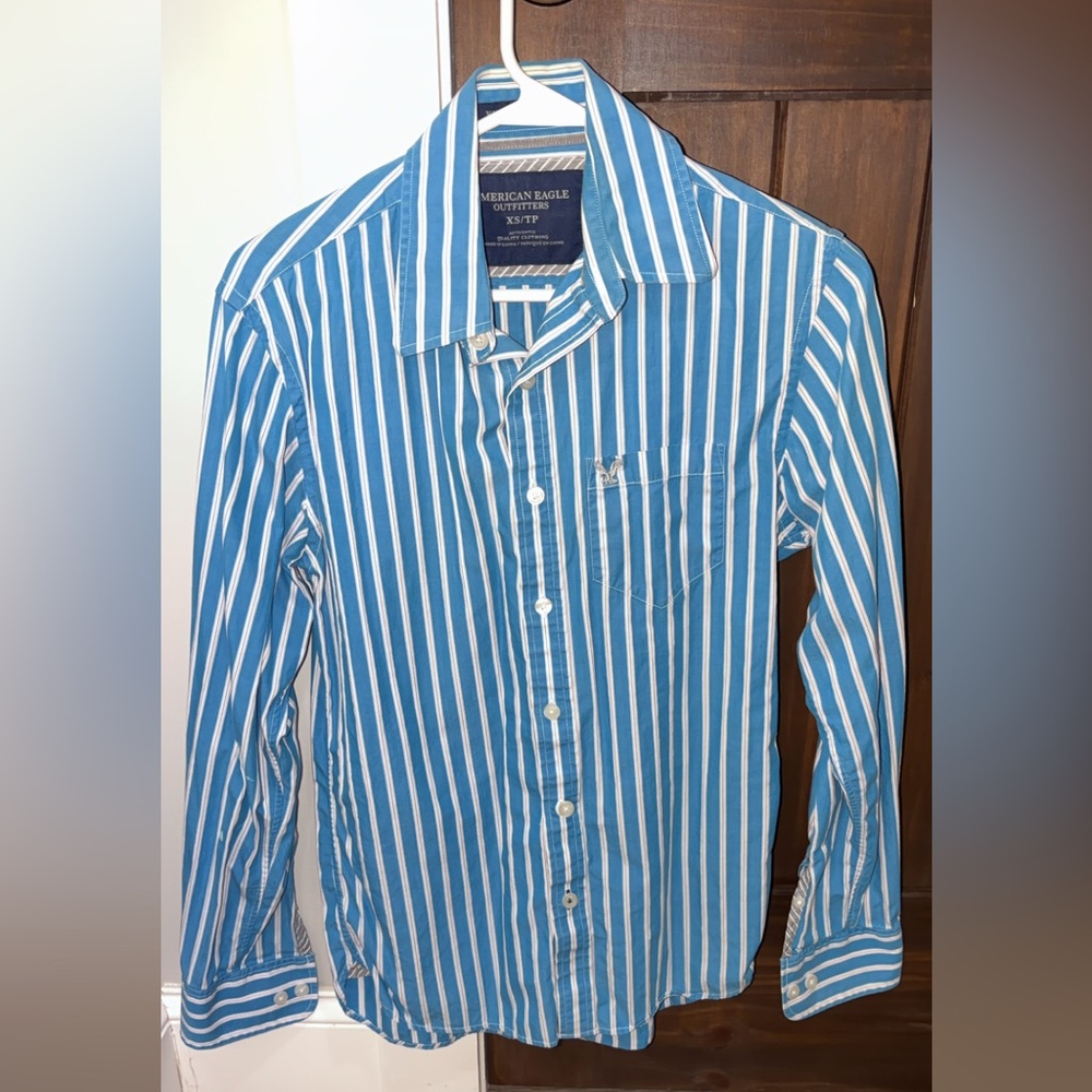 American Eagle outfitters button up!✨